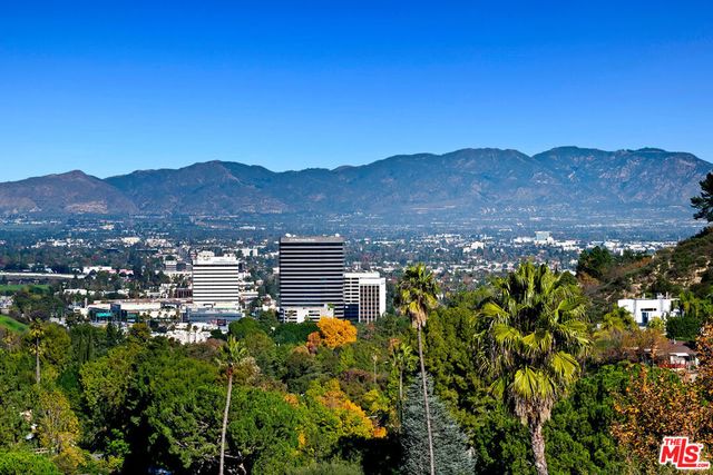 15337 Stonewood Terrace, Sherman Oaks, CA 91403