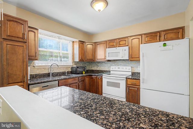 206 MONTANA TRL, Browns Mills, NJ 08015