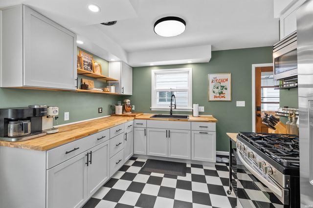 2102 Glenwood Avenue, Fort Wayne, IN 46805