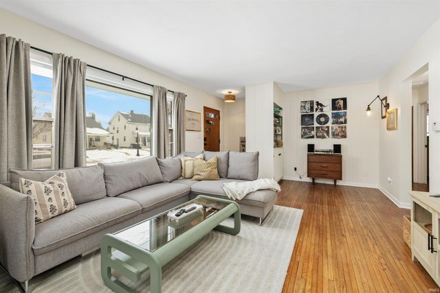 2102 Glenwood Avenue, Fort Wayne, IN 46805