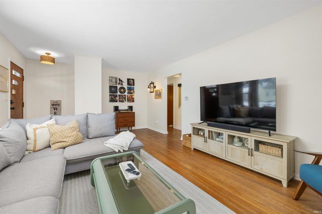 2102 Glenwood Avenue, Fort Wayne, IN 46805