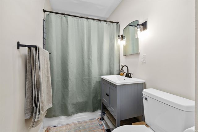 2102 Glenwood Avenue, Fort Wayne, IN 46805