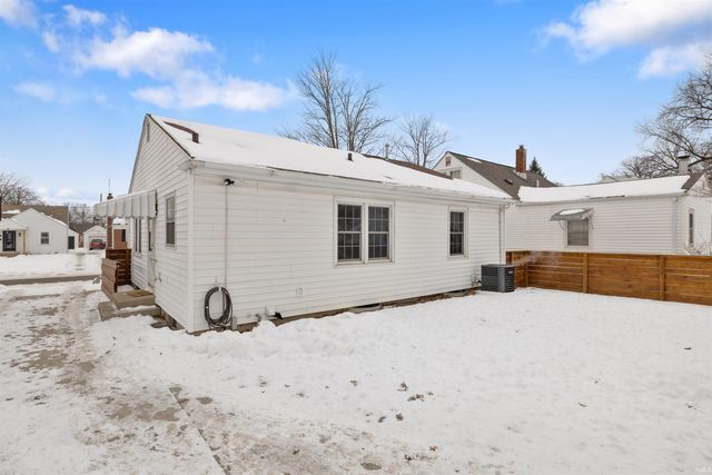 2102 Glenwood Avenue, Fort Wayne, IN 46805