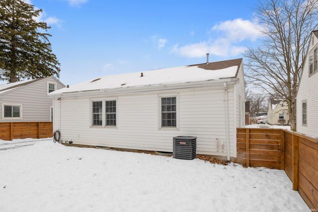 2102 Glenwood Avenue, Fort Wayne, IN 46805