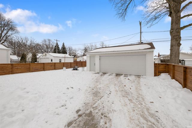 2102 Glenwood Avenue, Fort Wayne, IN 46805