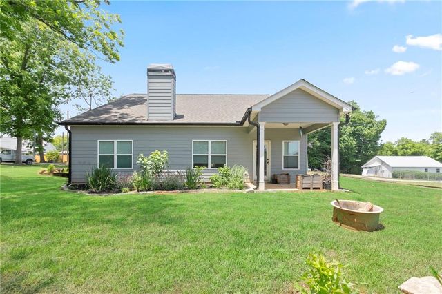 47 Hoke Street, Maysville, GA 30558