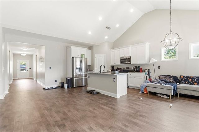 47 Hoke Street, Maysville, GA 30558