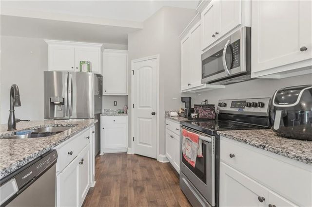 47 Hoke Street, Maysville, GA 30558