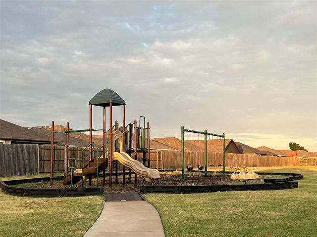 1801 Sara Vista Drive, Yukon, OK 73099