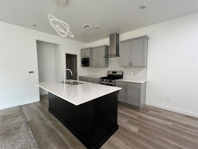 1801 Sara Vista Drive, Yukon, OK 73099