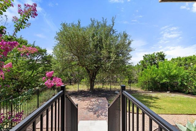 211 Honey Creek CT 6, Austin, TX 78738