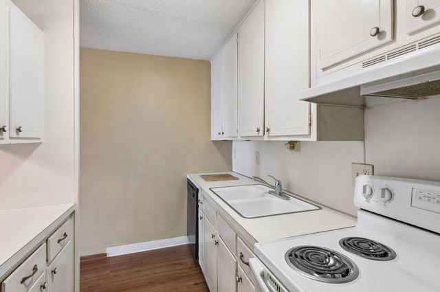 1405 E 40th Street 3F, Minneapolis, MN 55407