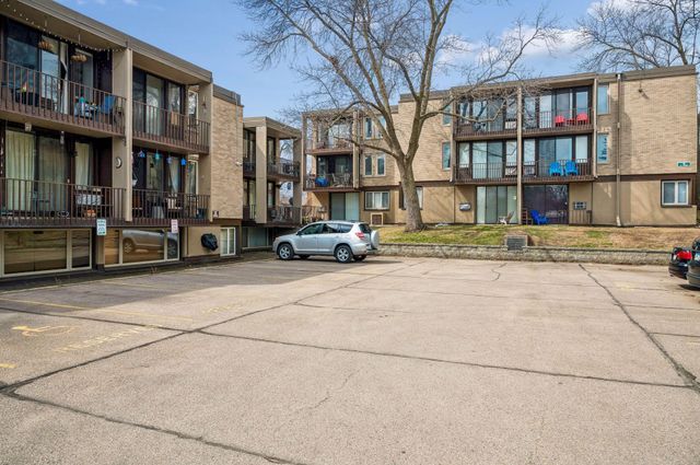 1405 E 40th Street 3F, Minneapolis, MN 55407