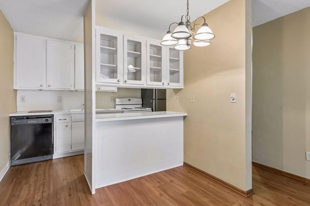 1405 E 40th Street 3F, Minneapolis, MN 55407
