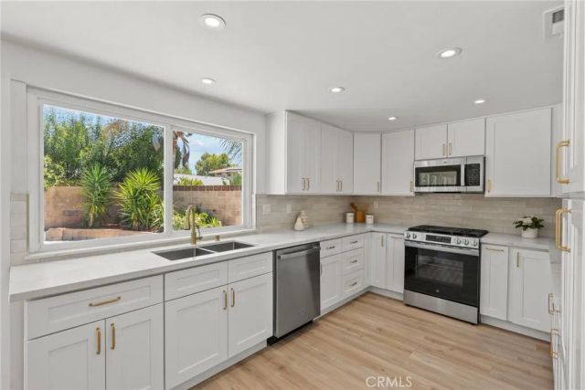 28116 Oaklar, Saugus, CA 91350