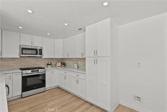 28116 Oaklar, Saugus, CA 91350