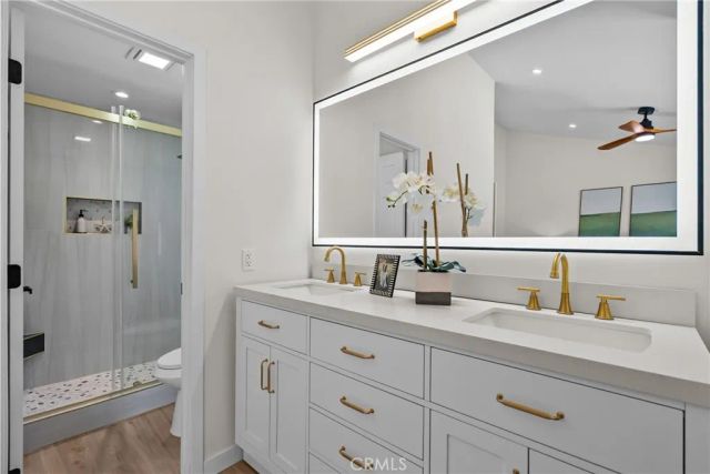 28116 Oaklar, Saugus, CA 91350