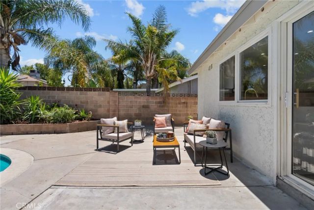 28116 Oaklar, Saugus, CA 91350