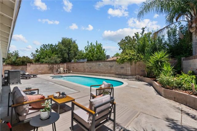 28116 Oaklar, Saugus, CA 91350