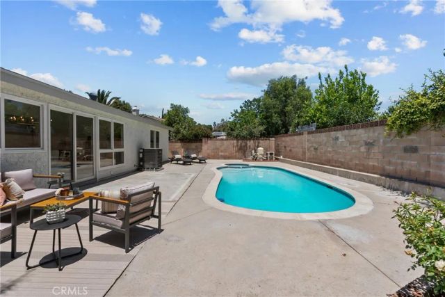 28116 Oaklar, Saugus, CA 91350