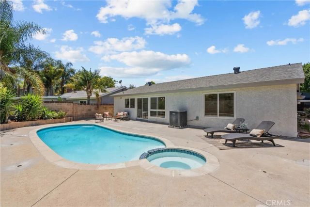 28116 Oaklar, Saugus, CA 91350