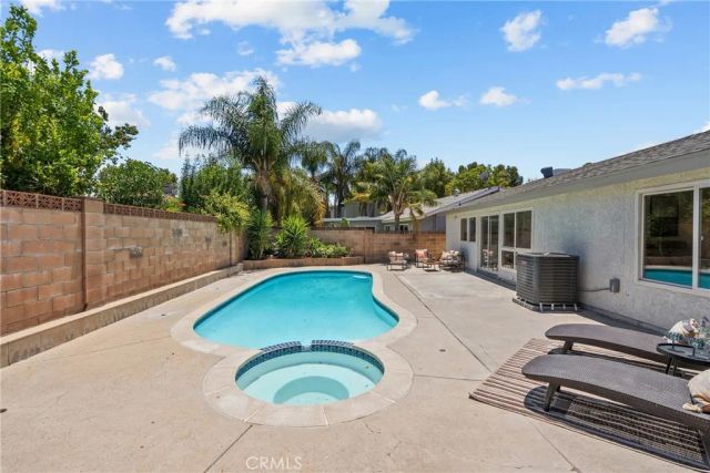 28116 Oaklar, Saugus, CA 91350