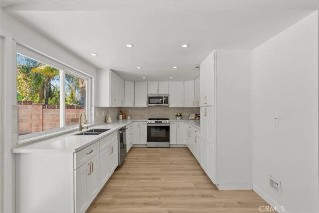 28116 Oaklar, Saugus, CA 91350