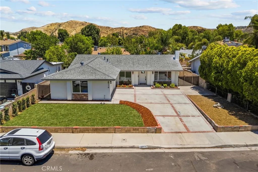 28116 Oaklar, Saugus, CA 91350