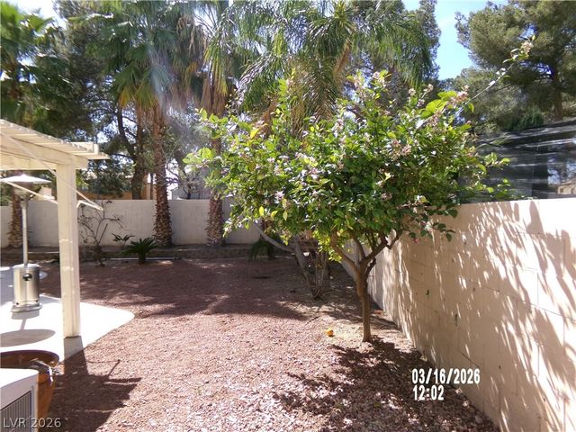 8305 Sea Glen Drive, Las Vegas, NV 89128