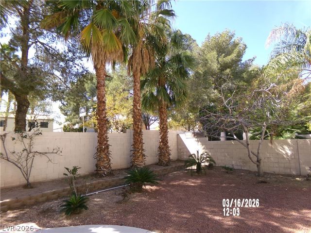 8305 Sea Glen Drive, Las Vegas, NV 89128