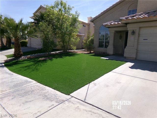 8305 Sea Glen Drive, Las Vegas, NV 89128