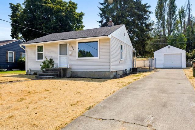 5907 N Braeburn Dr, Spokane, WA 99207