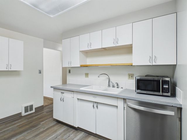 5907 N Braeburn Dr, Spokane, WA 99207