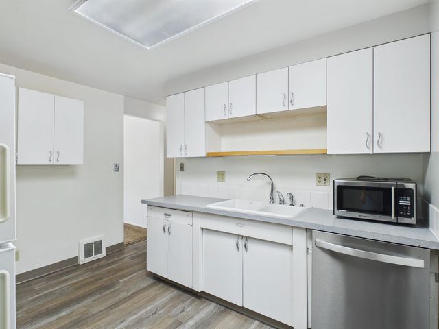 5907 N Braeburn Dr, Spokane, WA 99207