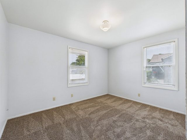 5907 N Braeburn Dr, Spokane, WA 99207