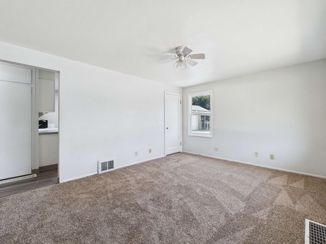 5907 N Braeburn Dr, Spokane, WA 99207