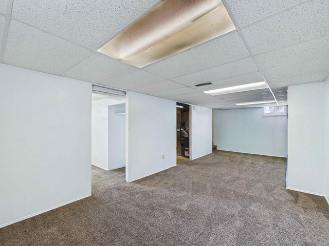 5907 N Braeburn Dr, Spokane, WA 99207