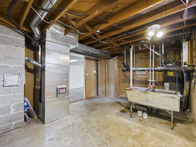 5907 N Braeburn Dr, Spokane, WA 99207