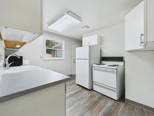 5907 N Braeburn Dr, Spokane, WA 99207