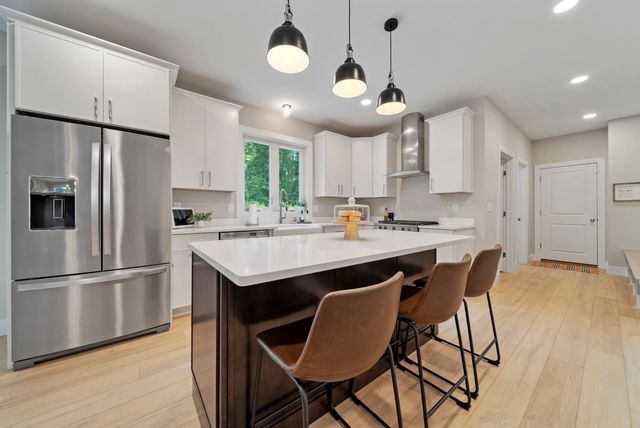 203 Lawrence Road, Salem, NH 03079