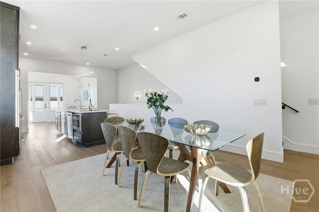 102 Pearl Street, Savannah, GA 31405