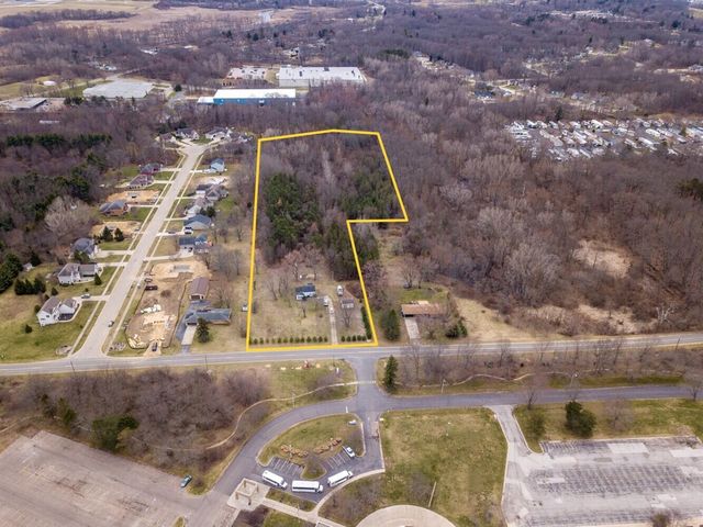 600 Benson Road, Benton Harbor, MI 49022