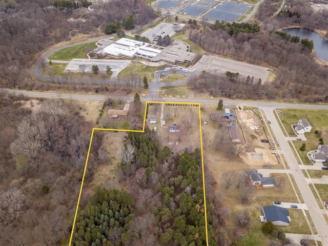 600 Benson Road, Benton Harbor, MI 49022