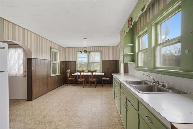 600 Benson Road, Benton Harbor, MI 49022