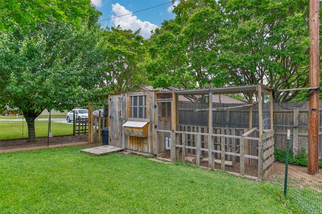 2212 Aspen Road, Gainesville, TX 76240