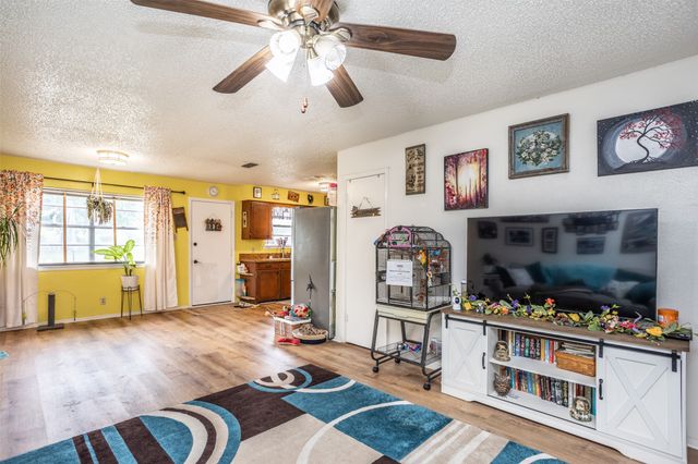 2212 Aspen Road, Gainesville, TX 76240