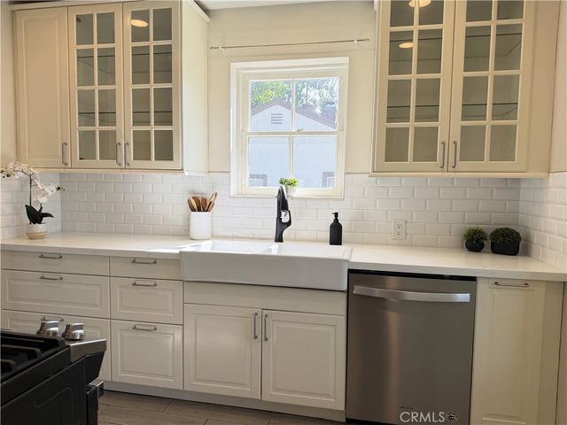 215 S Mills, Claremont, CA 91711