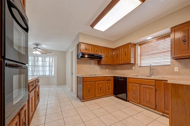 16014 Stonehaven, Houston, TX 77059