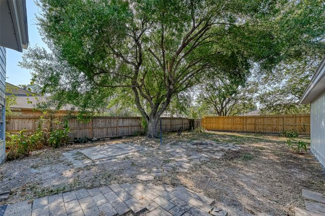 16014 Stonehaven, Houston, TX 77059