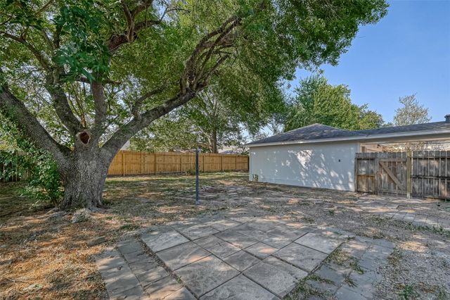 16014 Stonehaven, Houston, TX 77059